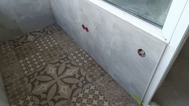 Утепление балкона , кварцвинил на стену!!