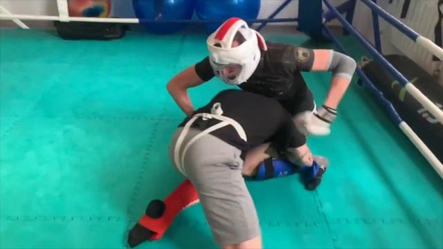 Спарринг по смешанным правилам (ММА)