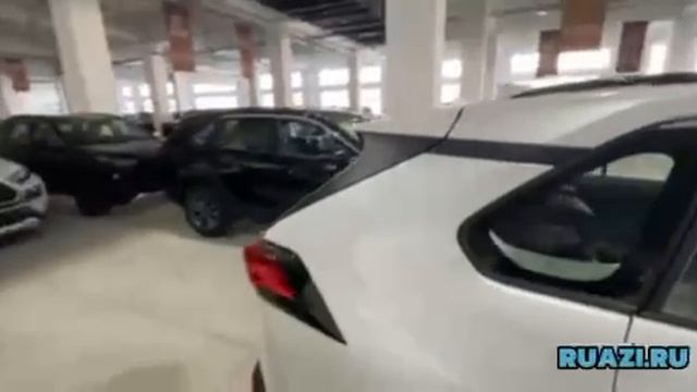 новый Toyota RAV4 2024 года