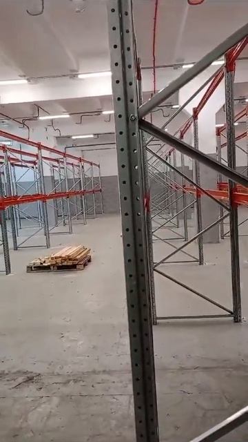 Монтаж стеллажей у клиента #монтаж #складодежды #automobile