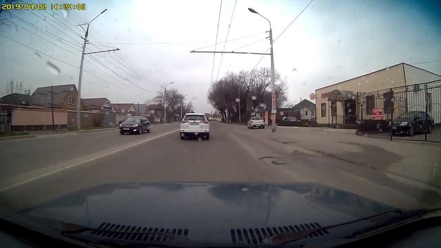 Зачем поворотники и зеркала, вожу как хочу 20190402 102333
