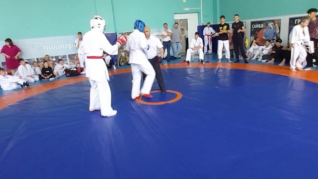 Всестилевое каратэ Парамонов Дима 1 бой