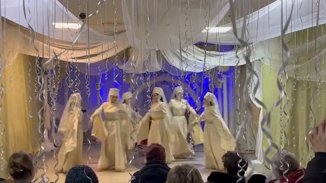 Танцевальный коллектив 