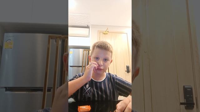 моя распаковка коробки со сладостями