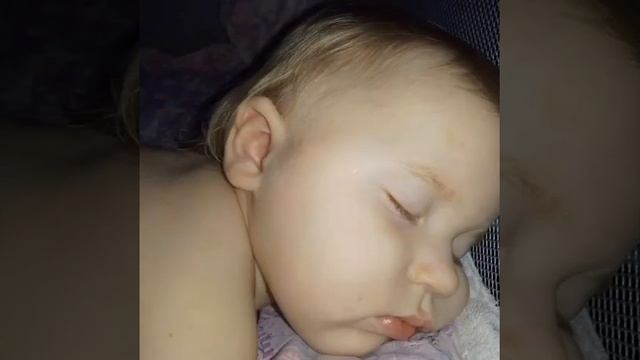 Спят усталые игрушки книжки спят одеяло и подушки жду?