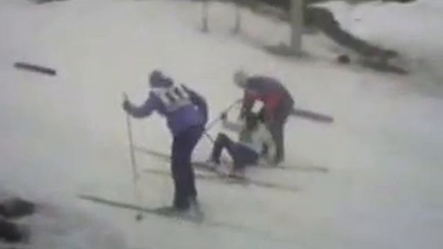 Лыжники!!!самое смешное начинается с 40-й секунды.flv