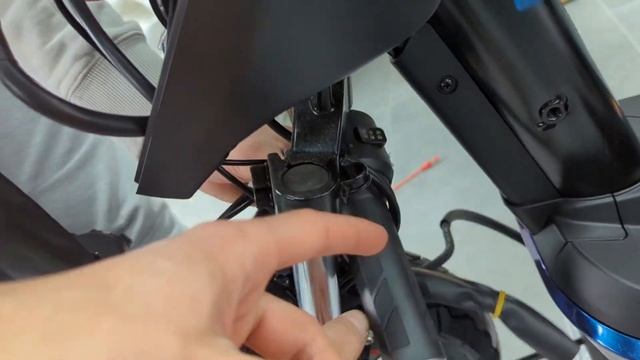 Як зібрати електроскутер Titan E-tron