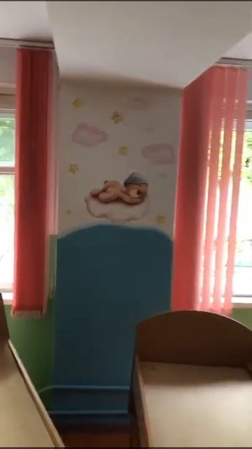 стены детского сада