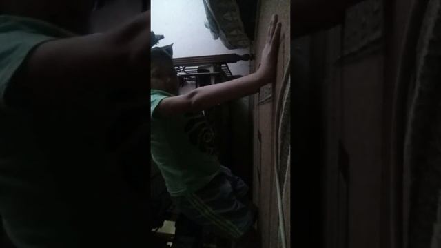 Как научиться атжиматся