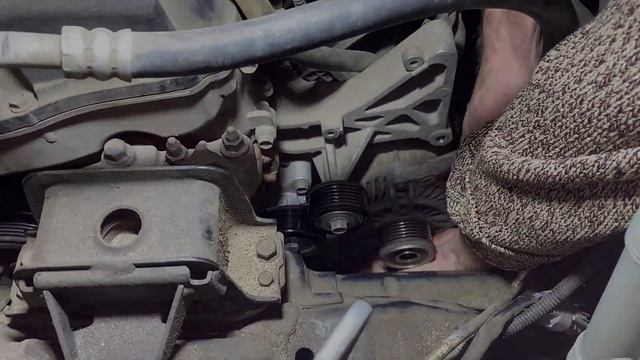 Лёгкая замена генератора на Mitsubishi Outlander 3 — хотели пом?