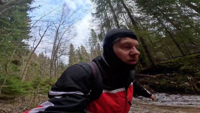 Оффроуд на дорожном мотоцикле. Заехали в снежный лес н