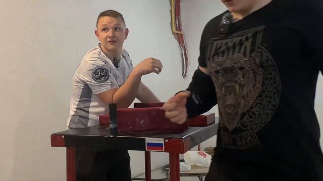 Краш-тест стола, борьба!