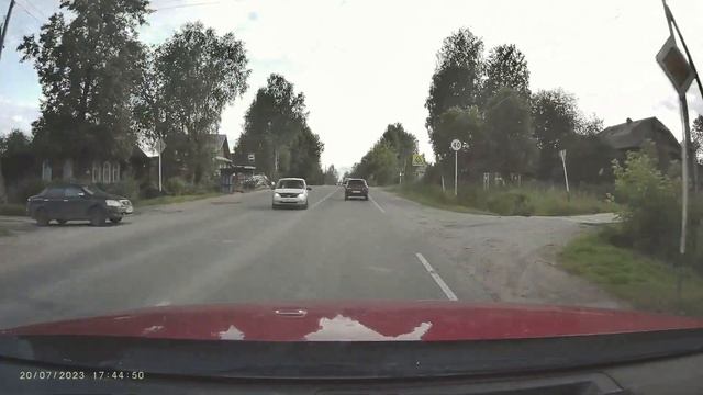 Обзор видеорегистратор Neoline G-Tech X73 ПАСМУРНО