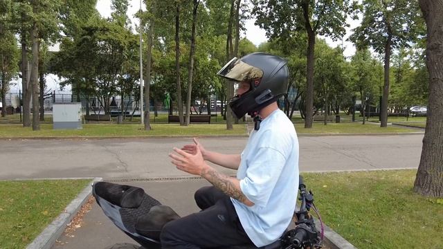 Как ехать стоя на голове на МОТОЦИКЛЕ?