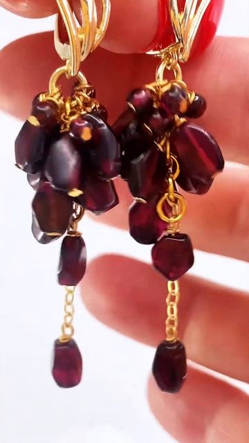 Гранатовый многорядный браслет и серьги-грозди