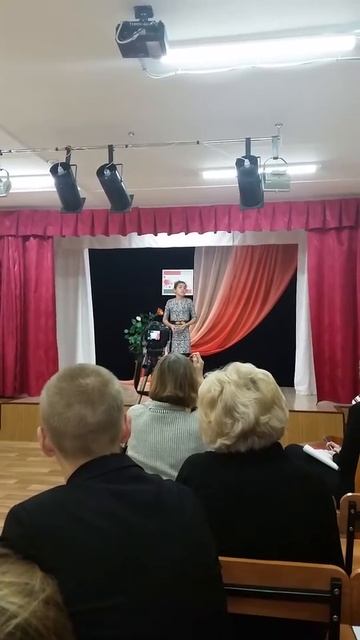 Настя читает стихи