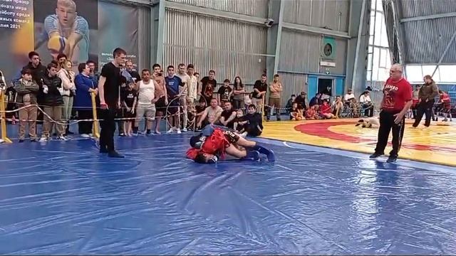 Лучший поединок дня Софиян Давид за ним победа ! красн?