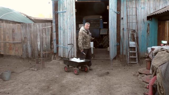 Долгожданный подарок для трактора.  Цепи на колеса.
