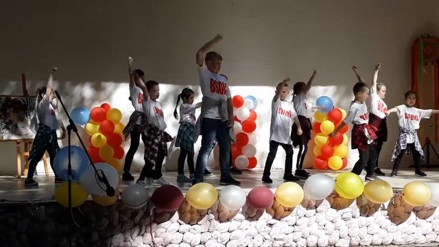 Хип хоп группа Bronx,отчетный концерт в сквере Судакова.