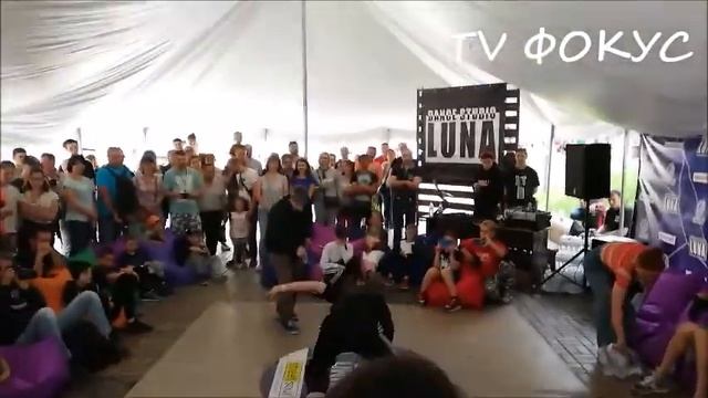 Брейк-данс на  Крещатике. Киев.  2.06.2019 г.