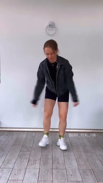 Онлайн школа по Dancehall 📲 IG: Kari_gyal_fab 🔥 #танцы #обучениетанцам #dancehall #денсхолл