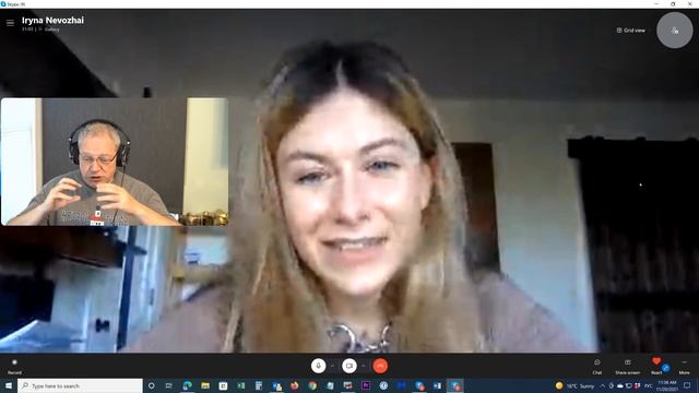 Рекрутер Ирина Невожай выведывает у дяди Миши о прошлом. А он давай соловьем заливаться.