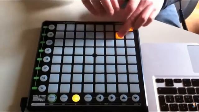 Прикольная игрушка. Всем бы такую.