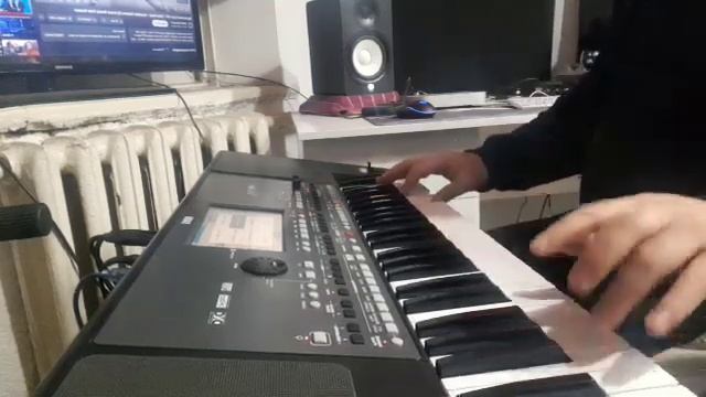 ЖАНЫШ МОМУНОВ /Белые розы Ласковый май Korg Pa 600