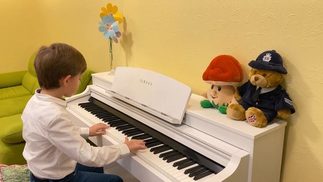 Сіренький Олександр, 6 років, фортепіано. 