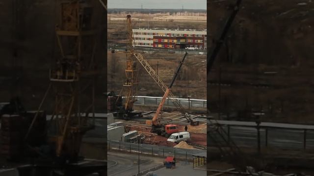 Сборка башенного крана для панелки