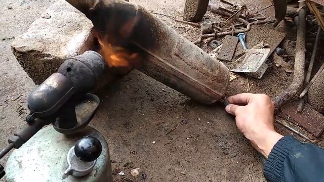 Не тянет скутер, забитый глушитель.