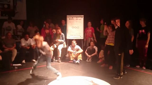 Степа хип-хоп Dance Battle Bit