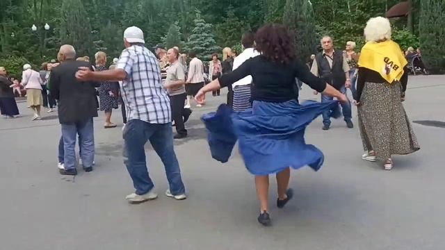 Мне до тебя пару шагов!!!💃🌹Танцы в парке Горького!!!💃