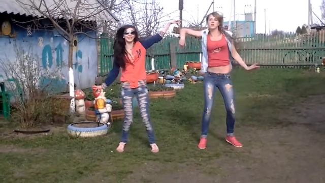 девушки красиво танцуют под хип хоп