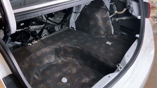 Шумоизоляция Hyundai Solaris — оно того стоит?