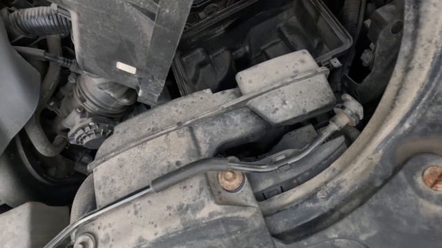 Замена воздушного фильтра на Mazda 6