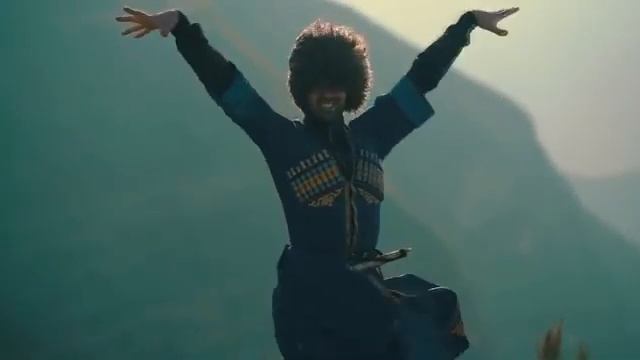 Просто шикарная песня  самая зажигательная лезгинка  ?