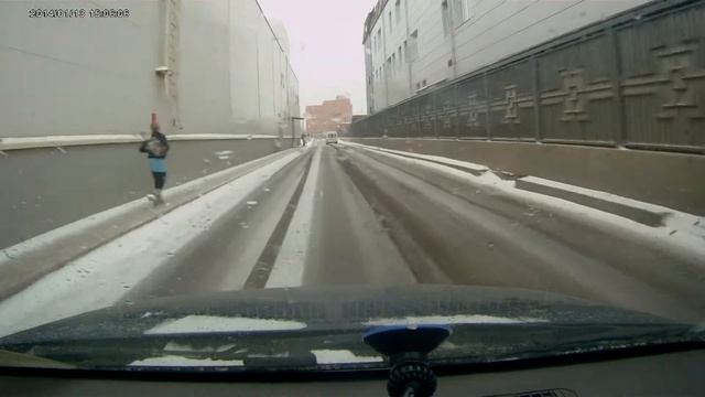 ТП на парковке ОКЕЯ, помеха справа не для меня!