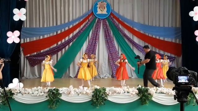 Танец Матрёшки