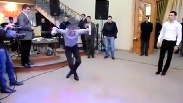 ТАНЦОР ОТ  БОГА парень жжет НОВЫЙ ТАНЕЦ 2015