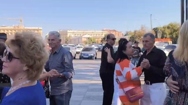 Танцы/Харьков/Dancing/Листья жёлтые над городом кружатся/