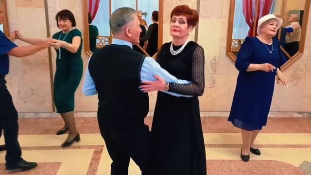 За тебя, моя женщина! 🍷🍷