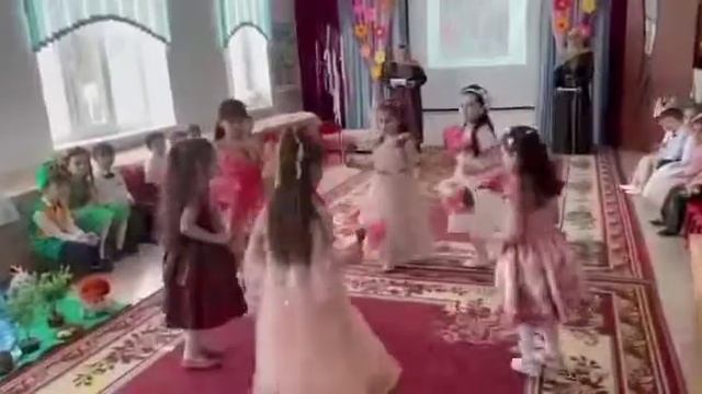 Весенний праздник