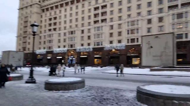 #москва #скороновыйгод #краснаяплощадь народные гуляния на Красной площади. И мы решили приобщиться