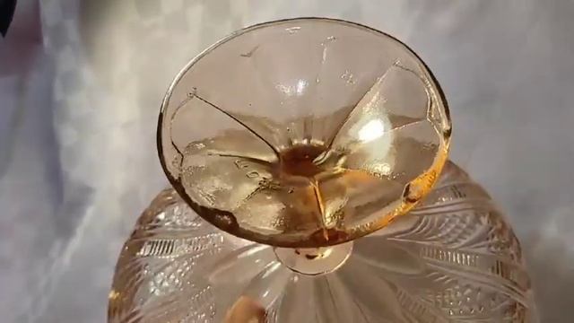 144_2025 Фруктовница на ножке цветное стекло  СССР