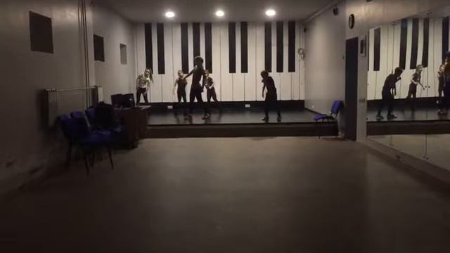 Новогодный танец:)