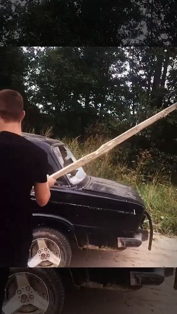 Воскресенский разбил жигуль.