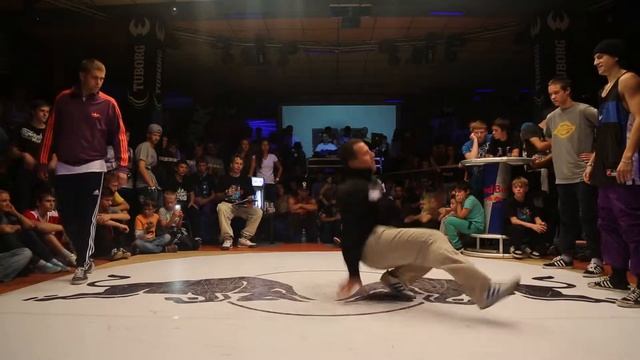 B7de9a6ba39707ecd32541776c2f8e07