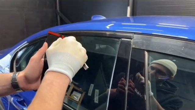 Видео установка 2Д дефлекторов окон / плоские ветровик