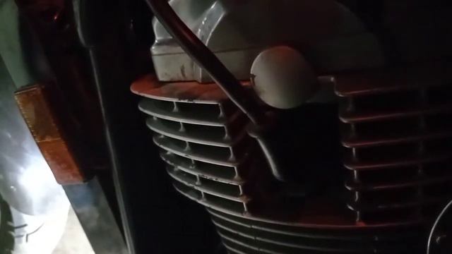Honda Vt 1100 посторонний  звук в основании первого цилиндр?